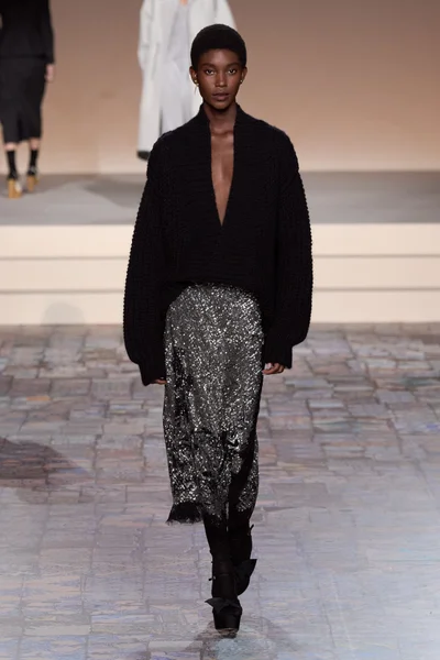 Look 44